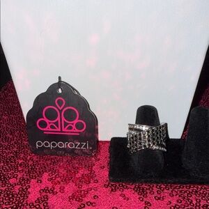 Paparazzi Elegant Silver and Black Ring